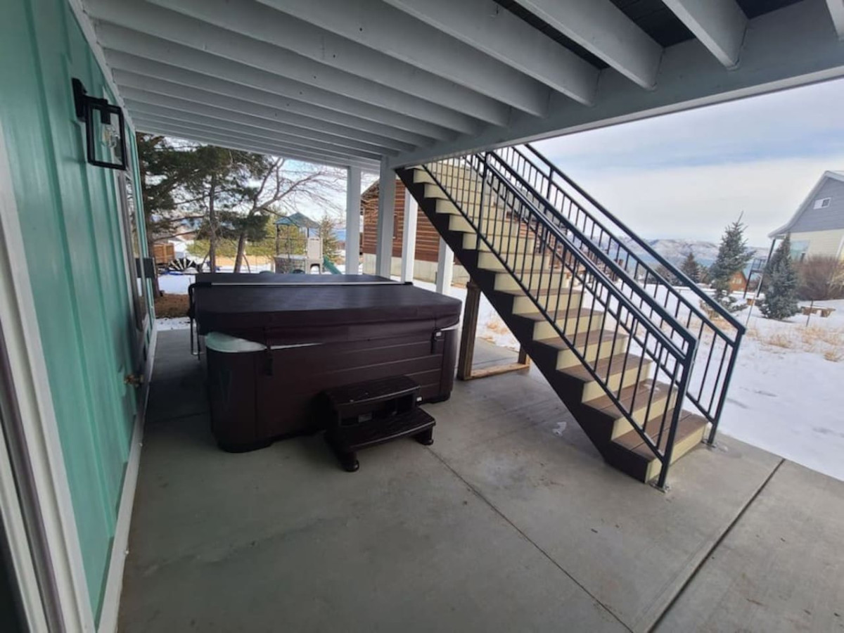 The Most Amazing home with theater, courts, hot tubs and more! 3