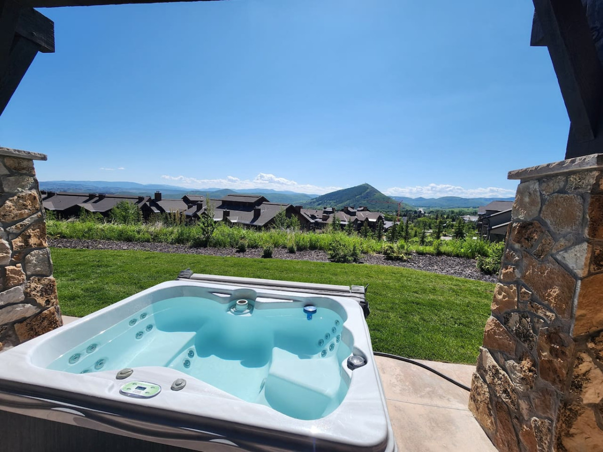 Stunning home with view for days 5