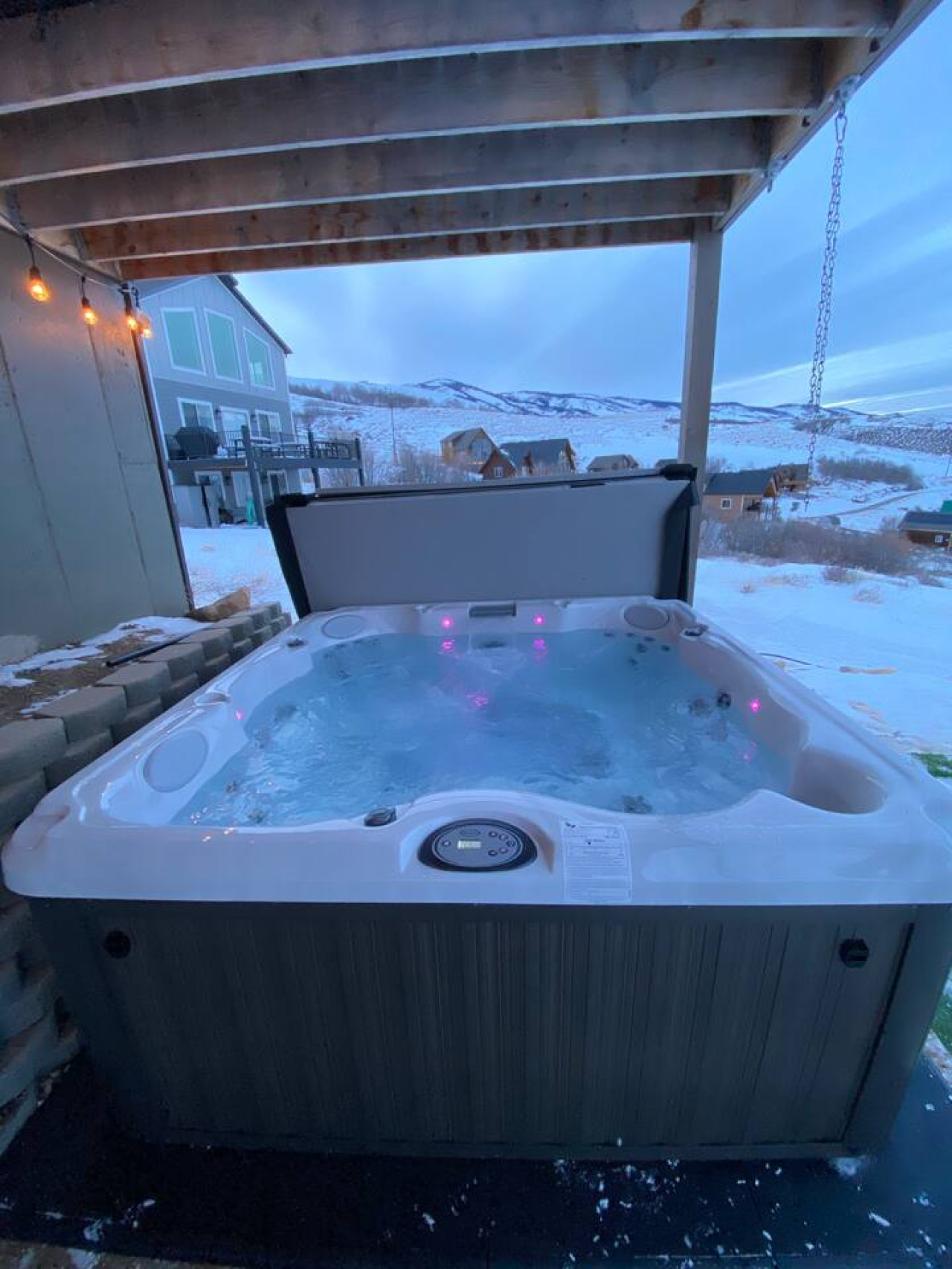 Putting green, hot tub, swings, & spectacular views 5