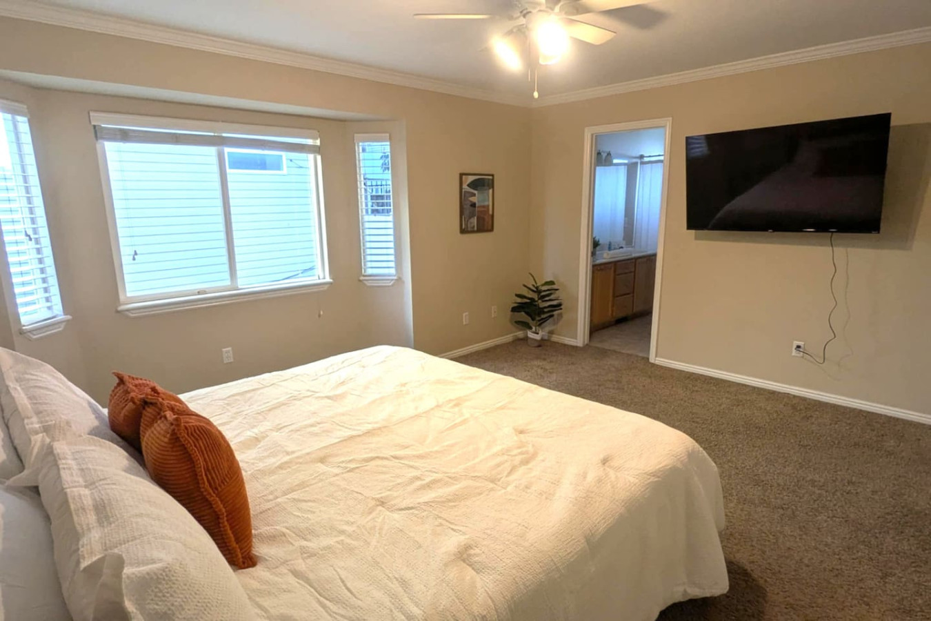 Best Location for Everything. Brand new in Draper! 4