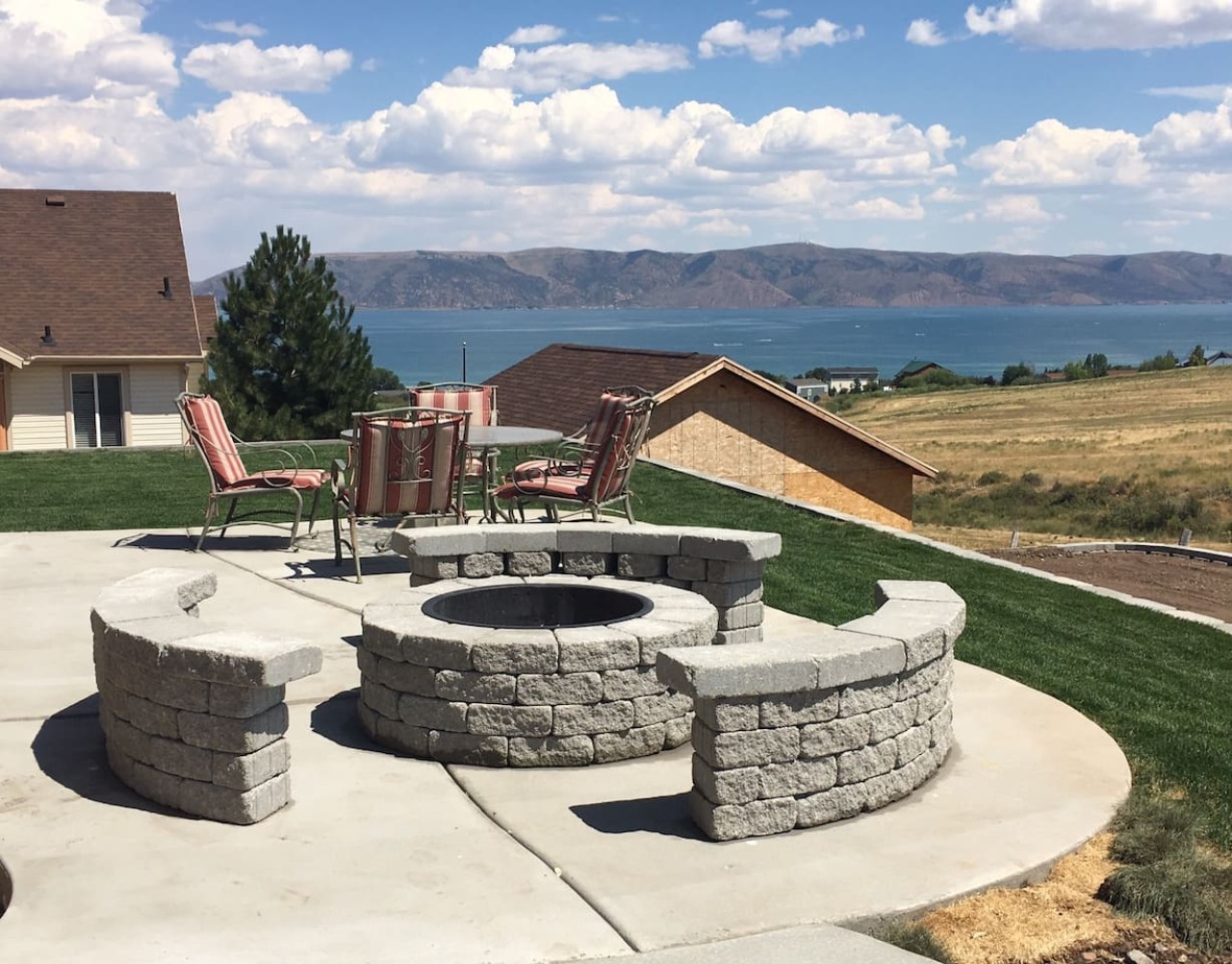 Family Cabin with Beautiful view of Bear Lake 5