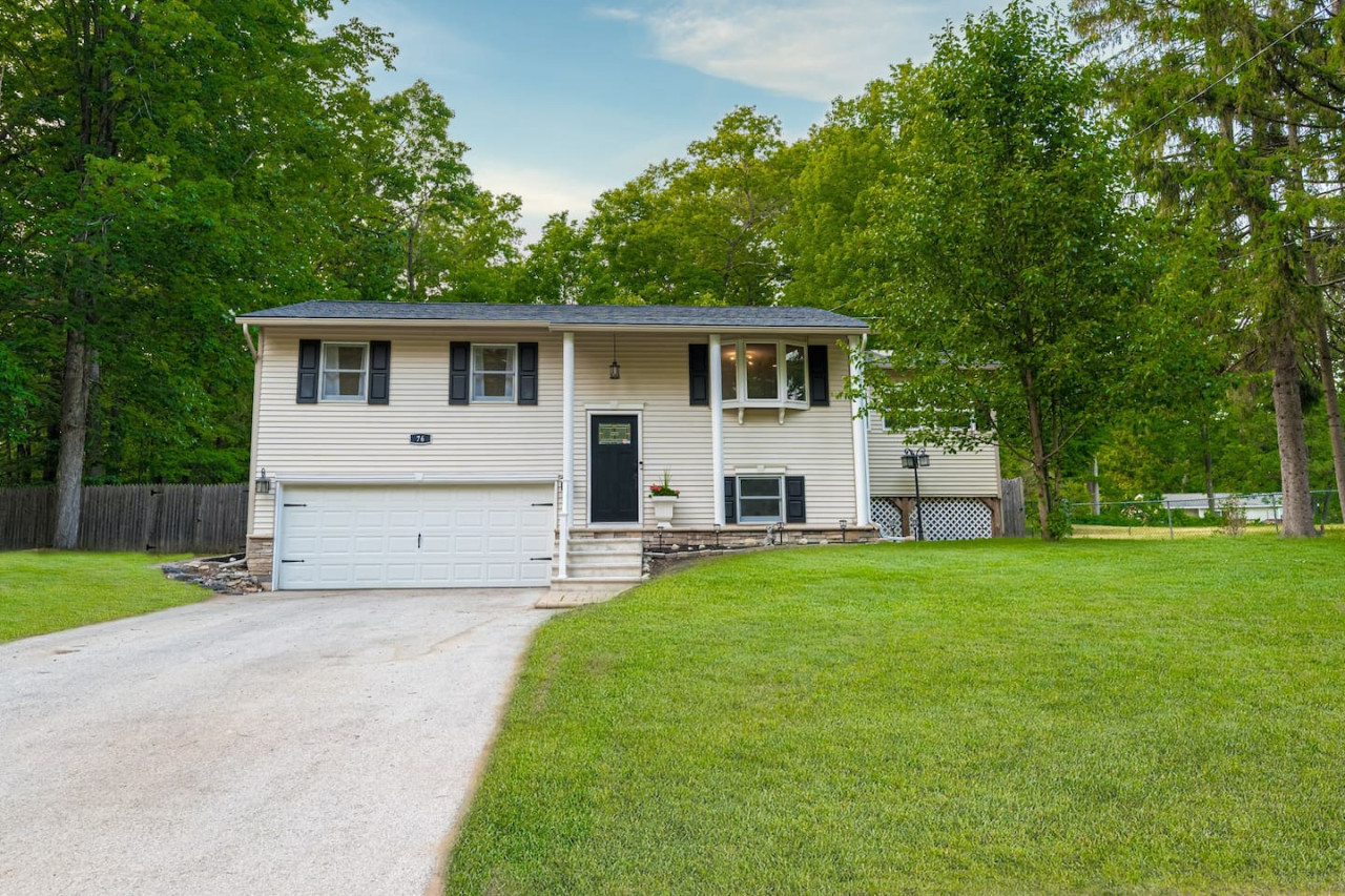 76 Tamarack