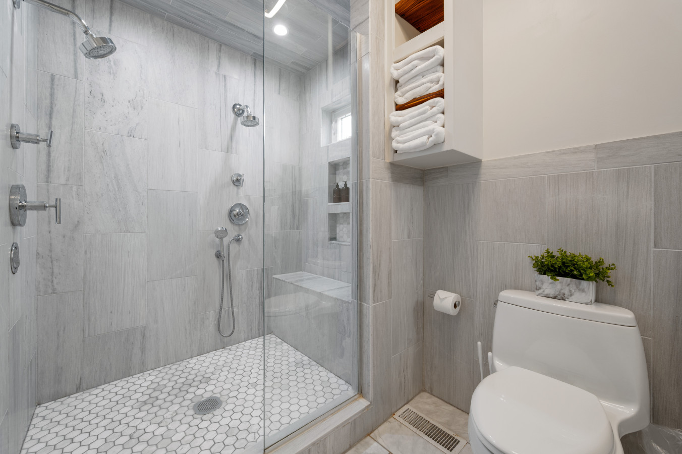 14 Thomas Apt 1