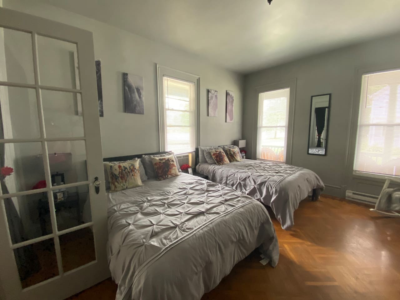 5BR 3 Bath | Walk to Track | Hot Tub, Sleeps 16