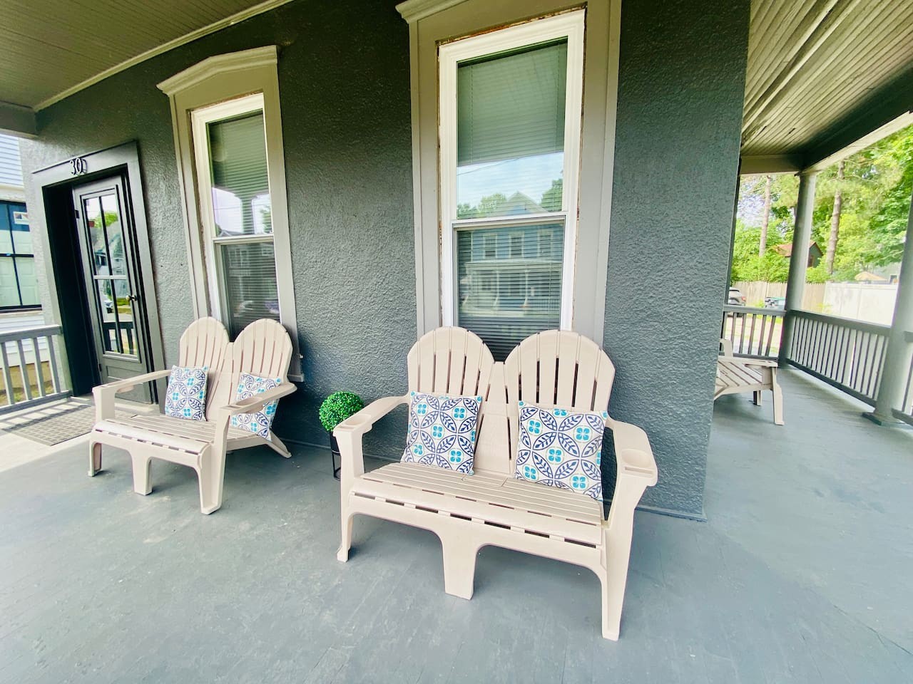 5BR 3 Bath | Walk to Track | Hot Tub, Sleeps 16