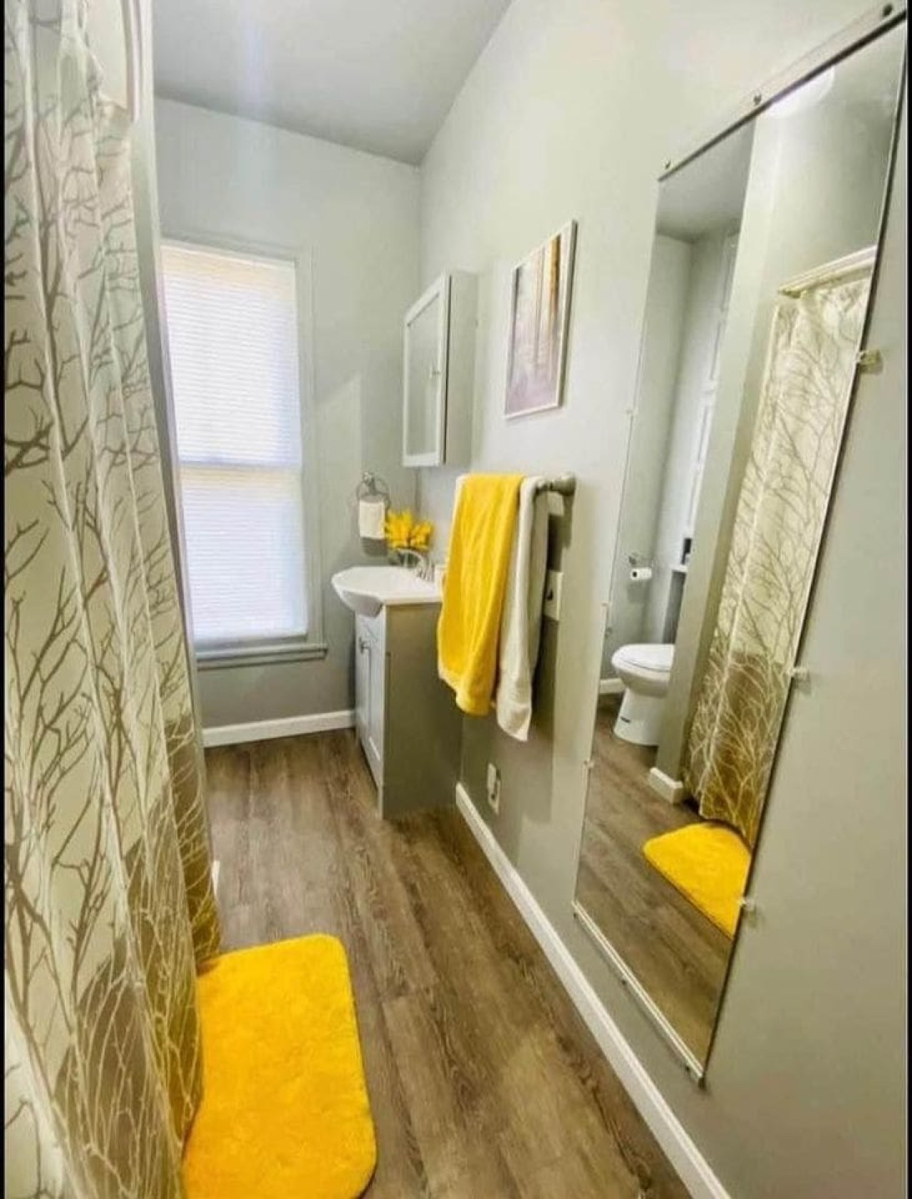 5BR 3 Bath | Walk to Track | Hot Tub, Sleeps 16