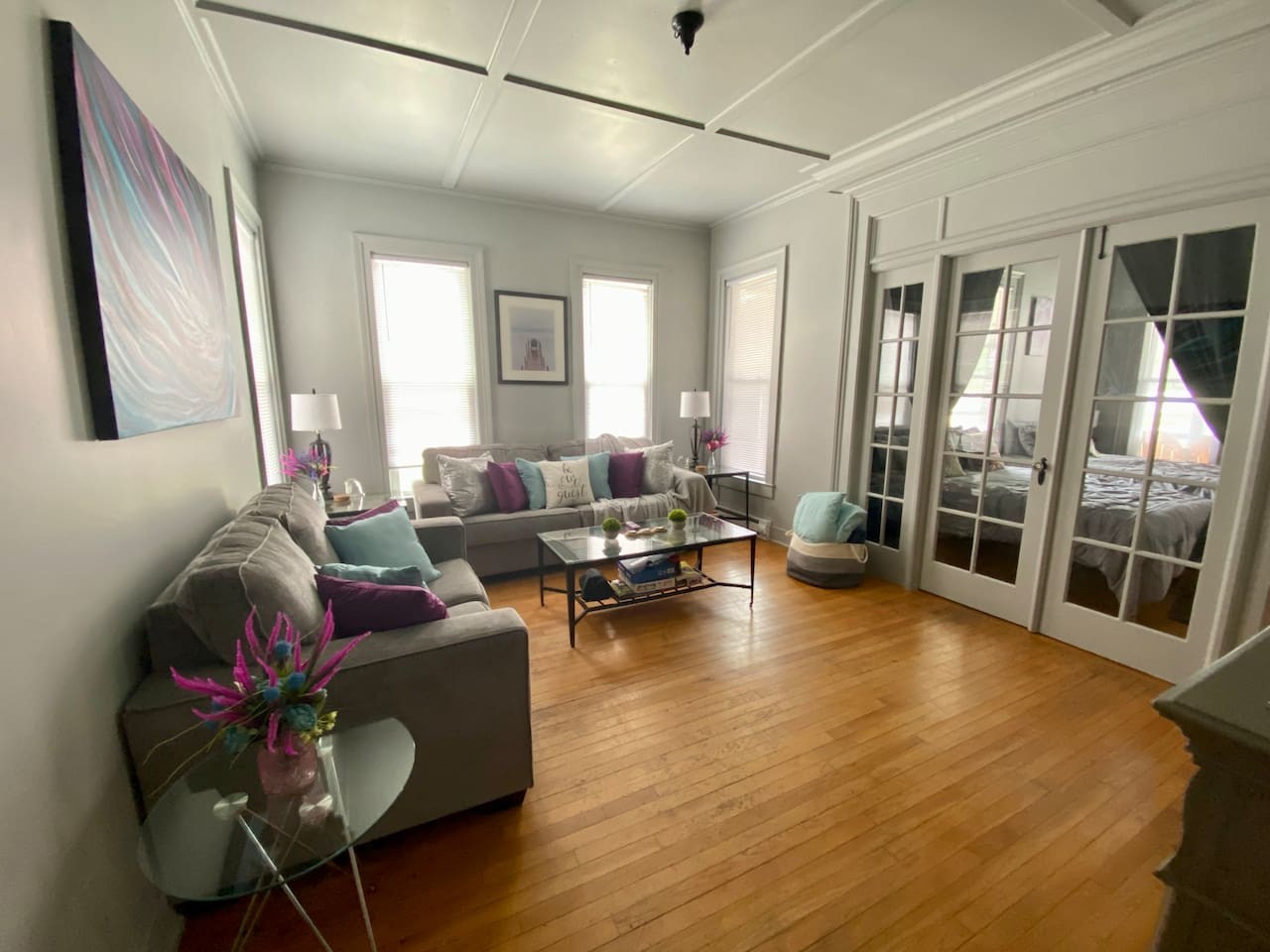 5BR 3 Bath | Walk to Track | Hot Tub, Sleeps 16