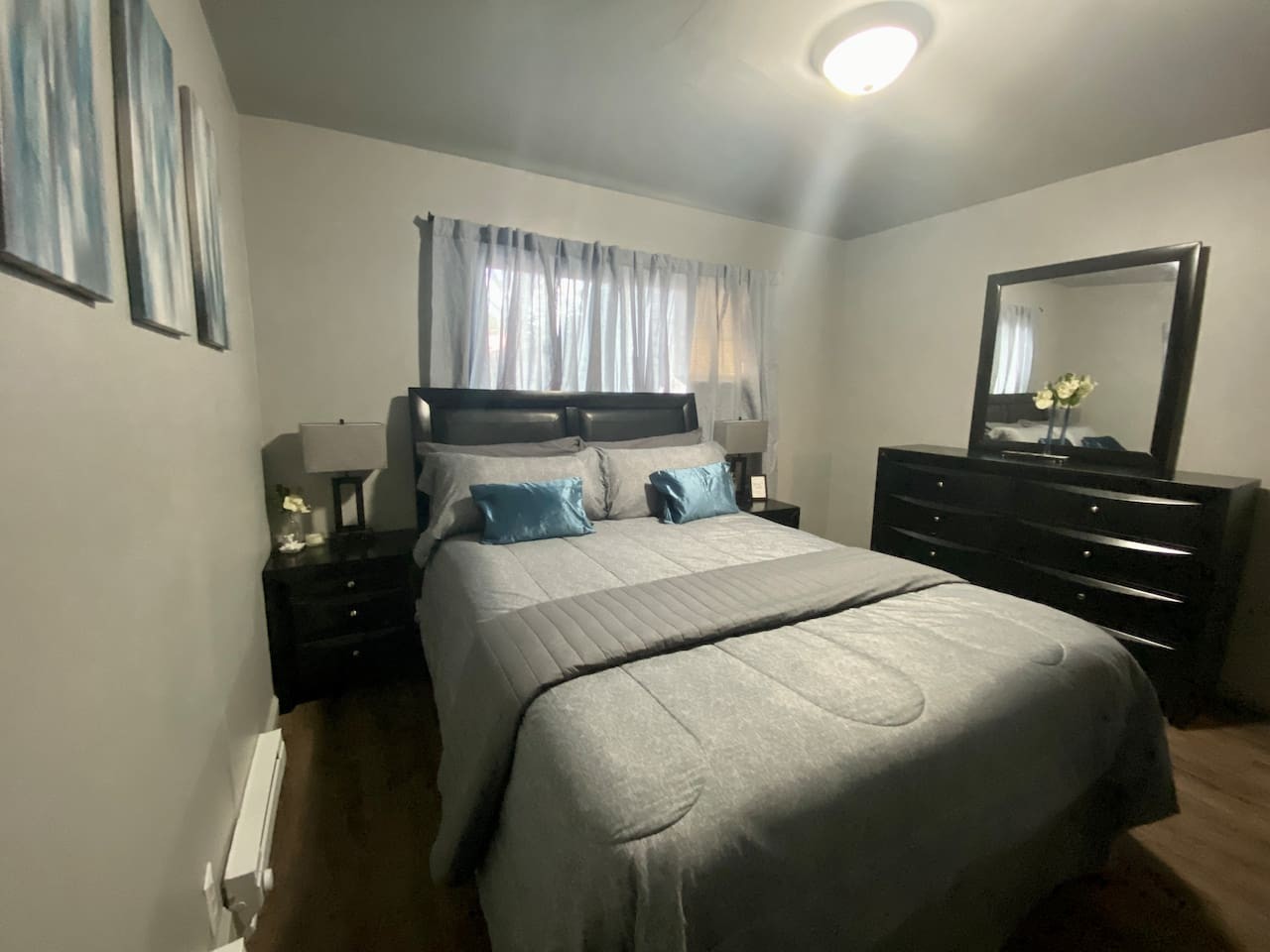 5BR 3 Bath | Walk to Track | Hot Tub, Sleeps 16