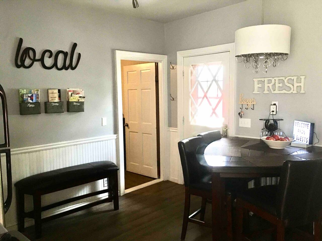 5BR 3 Bath | Walk to Track | Hot Tub, Sleeps 16