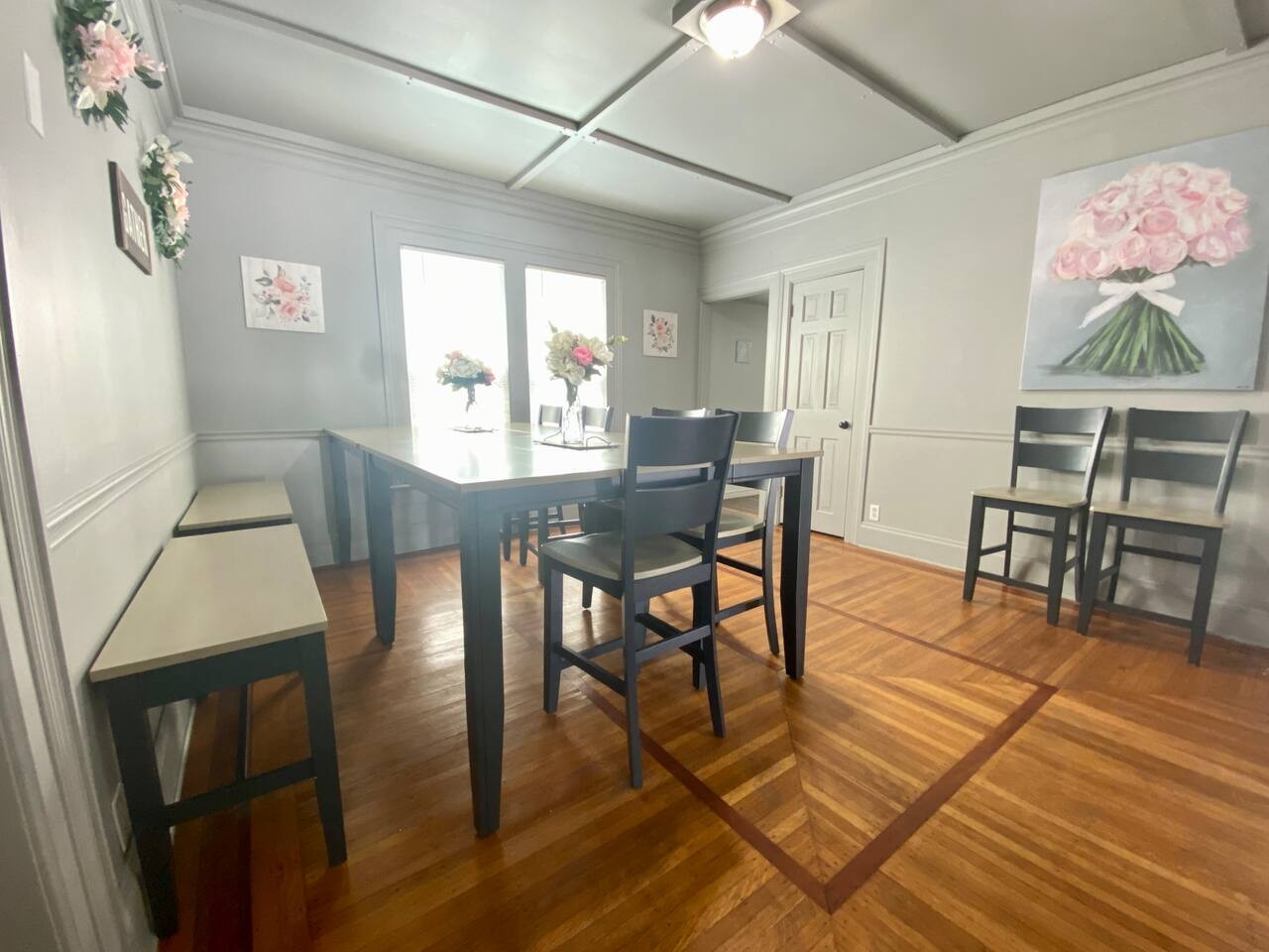 5BR 3 Bath | Walk to Track | Hot Tub, Sleeps 16