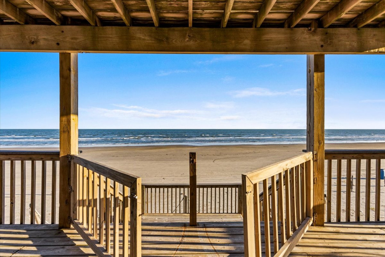 'Horizon Haven' - Beachfront Escape!