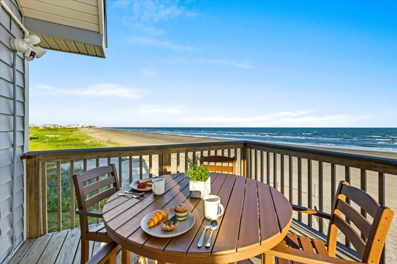 'Horizon Haven' - Beachfront Escape! 2