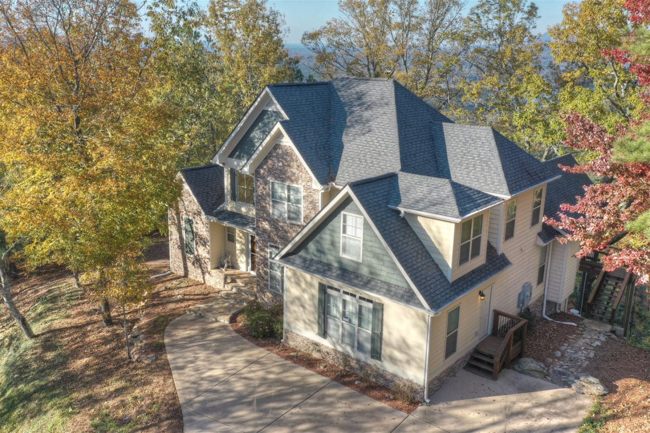 The Oasis: A Tranquil Retreat Overlooking Carters