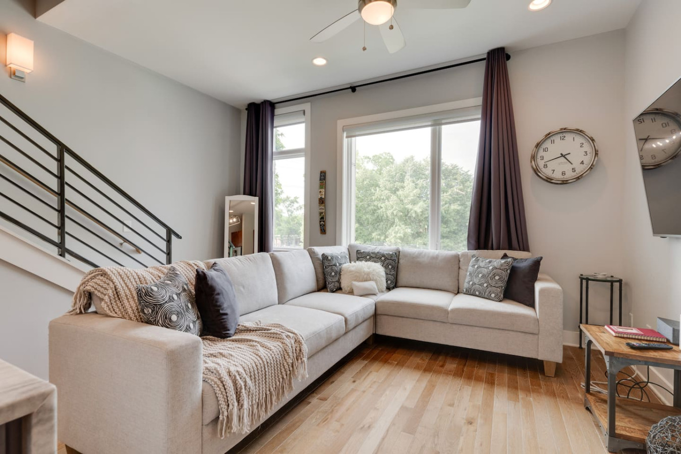 Edgehill Rooftop Lounge | Sleeps 10| 2 King Suites - Nashville, TN