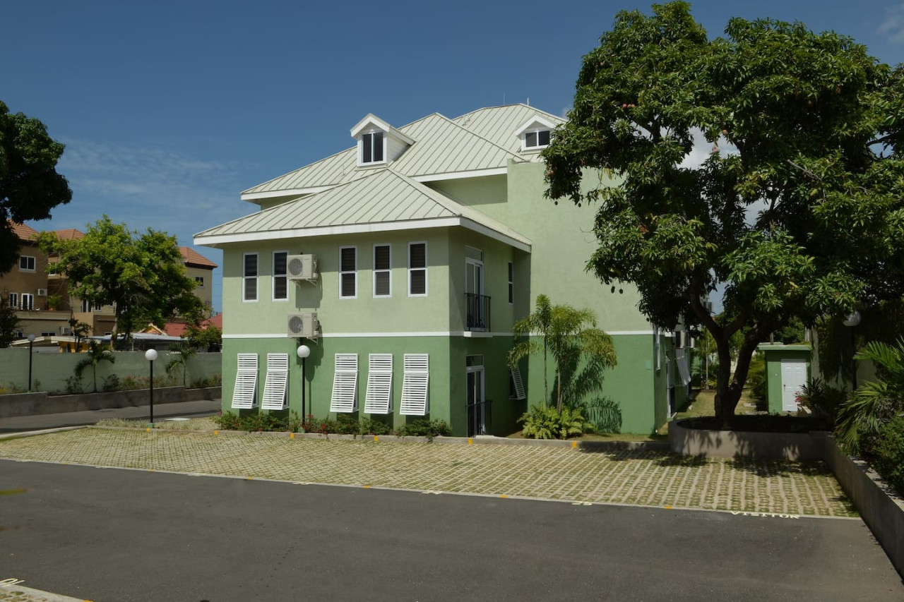 Choose To Be Happy @ EI8HT [Super Studios] 6