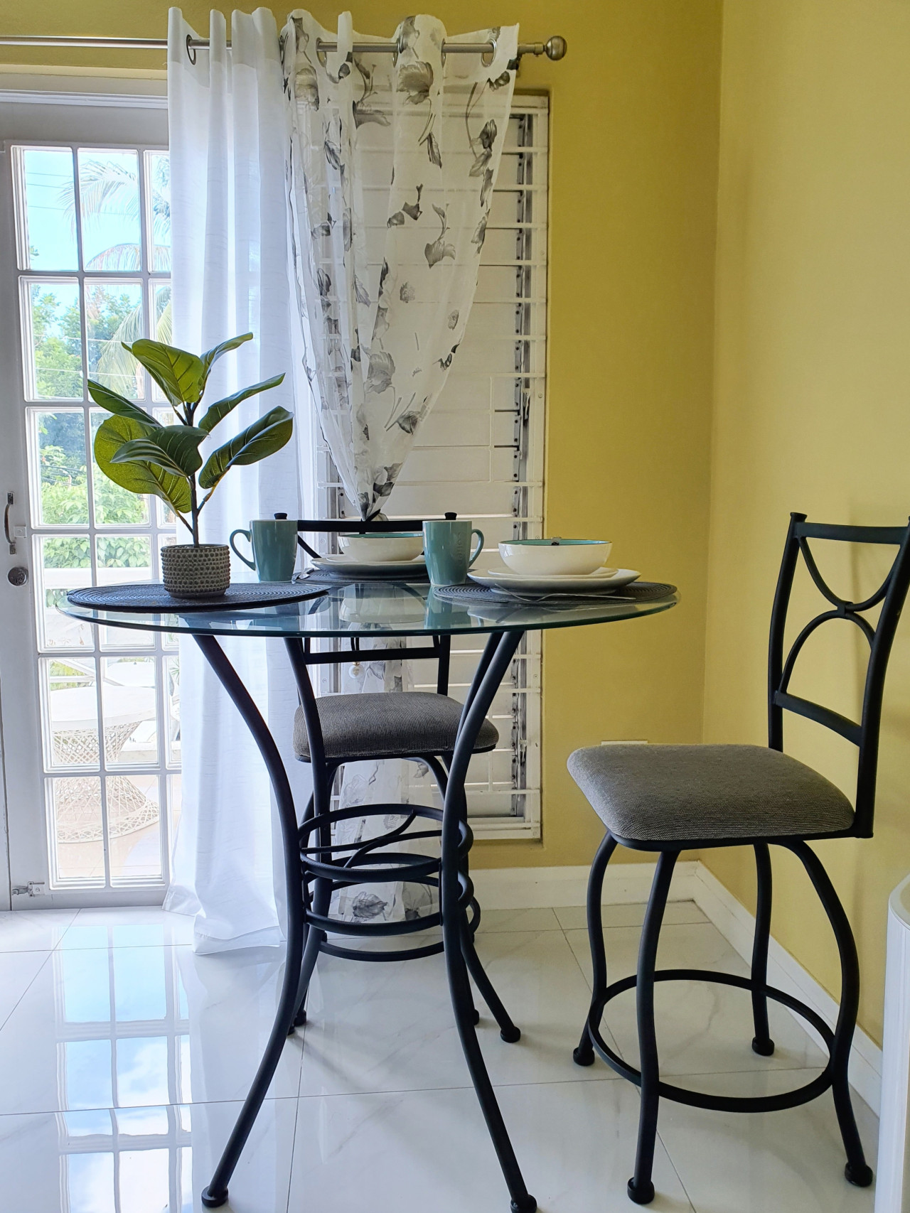 Choose To Be Happy @ The Seville #C4 [2-Bedroom] 4