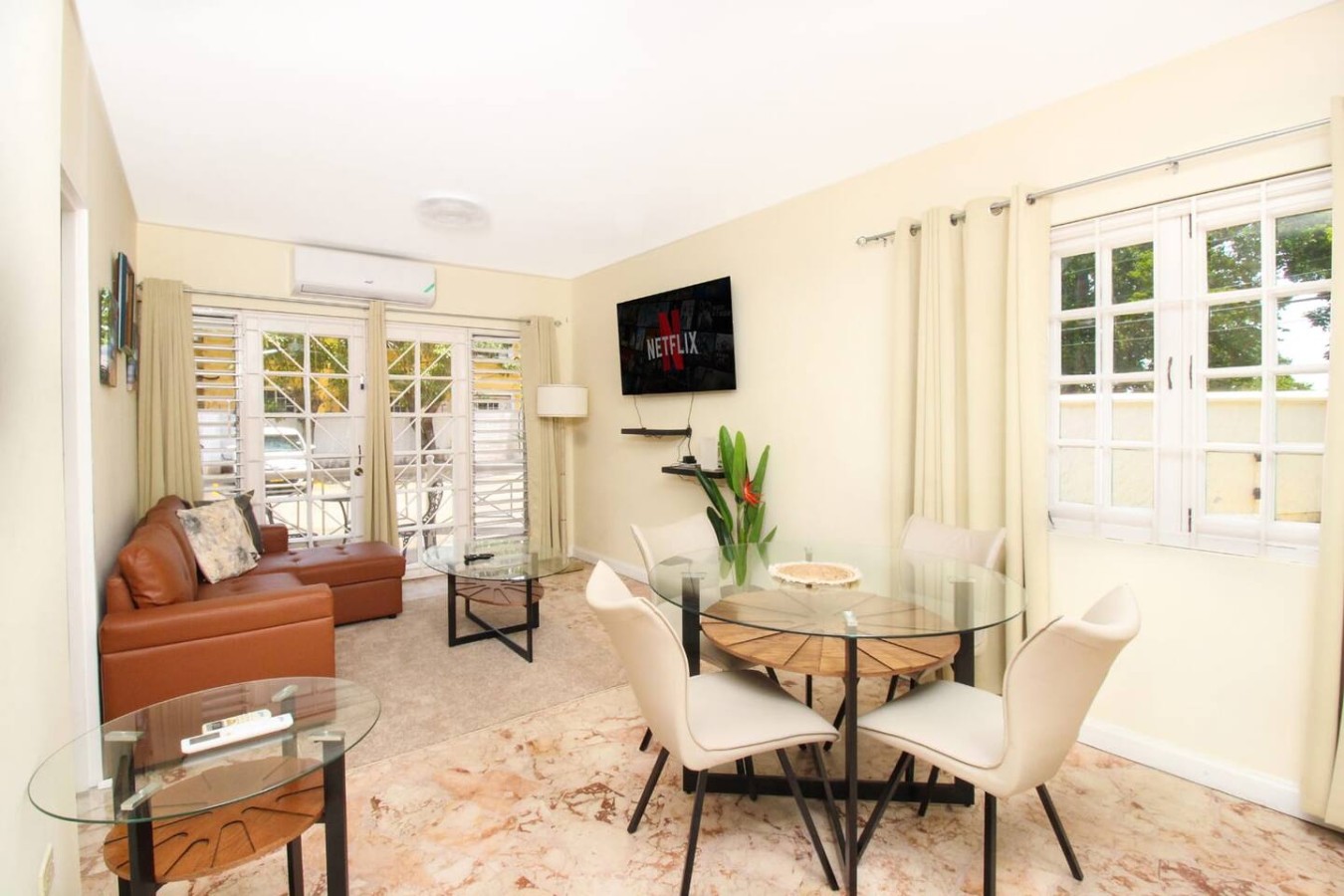 Cozy 1-Bedroom across from Eatery and Pickle Ball - Seville A2