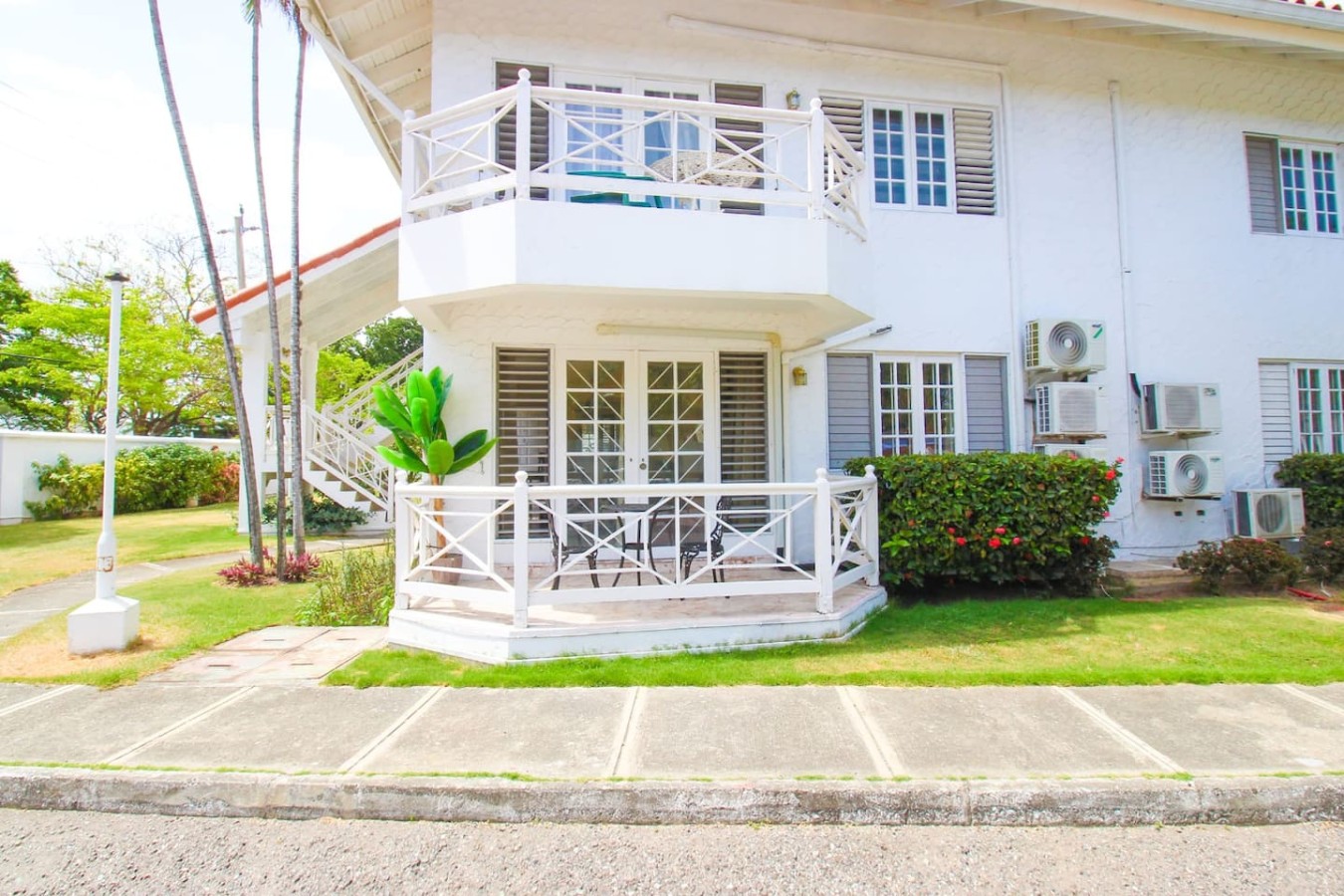 Cozy 1-Bedroom across from Eatery and Pickle Ball - Seville A2 6