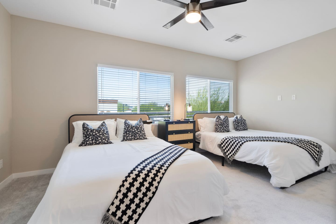 You’ll feel enveloped in warmth in this charming room with its rich wood accents and inviting bed. Wake up refreshed, surrounded by rustic coziness, and enjoy the perfect mix of comfort and natural vibes