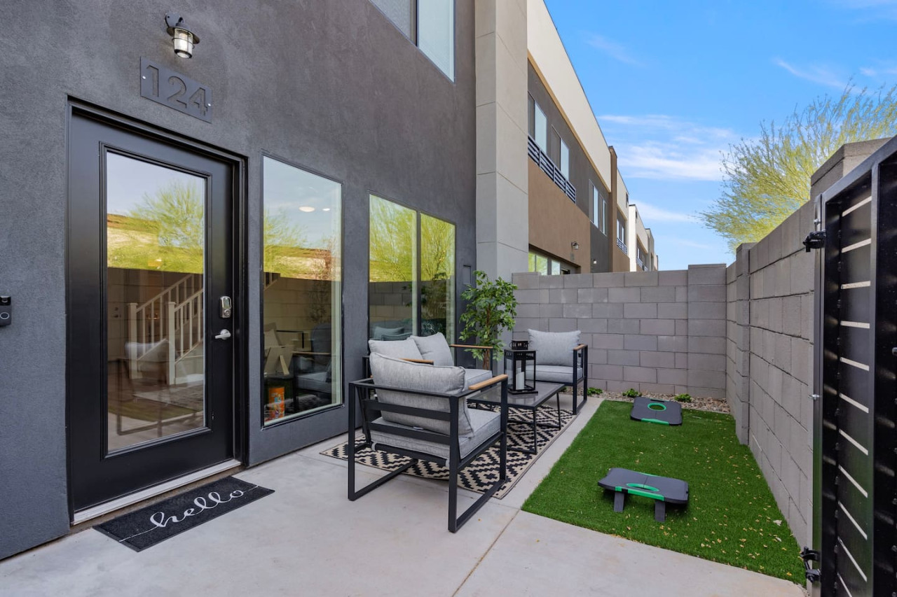 The outdoor areas’ plush seating beckons you to sink in and relax, surrounded by light and airy decor.