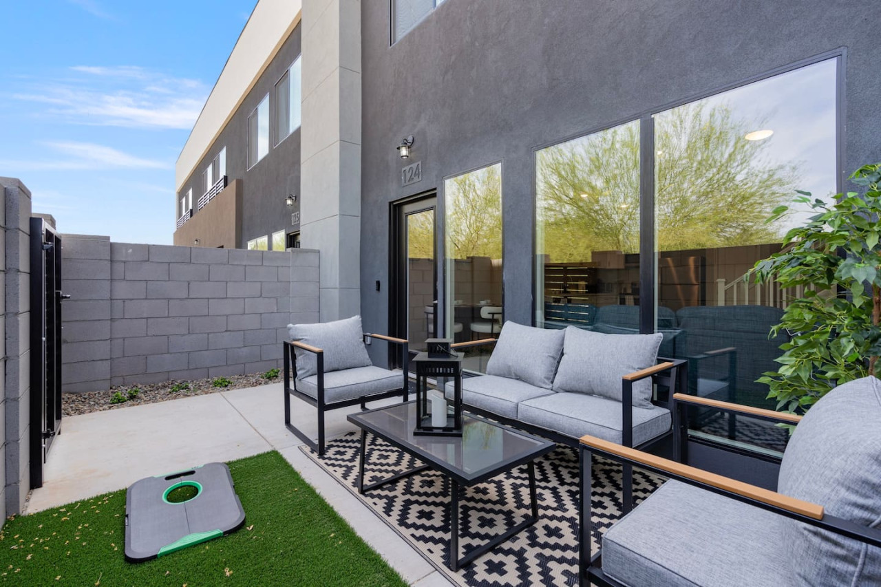 4 Bed w/Patio by Stadium/Golf/Hot Air Balloon Ride