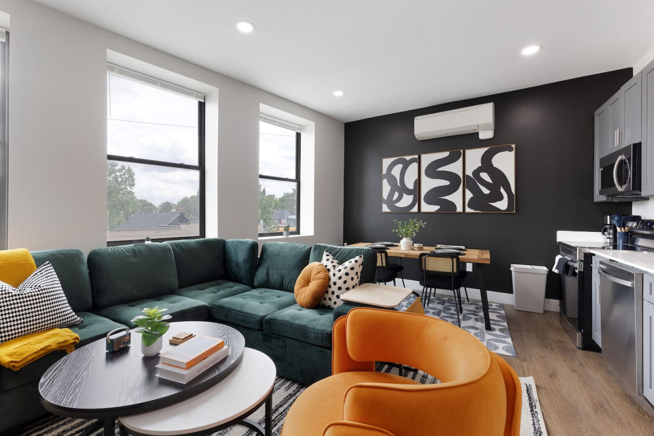 King Bed/1Bath Brand New – Minutes to DT & Hospitals
