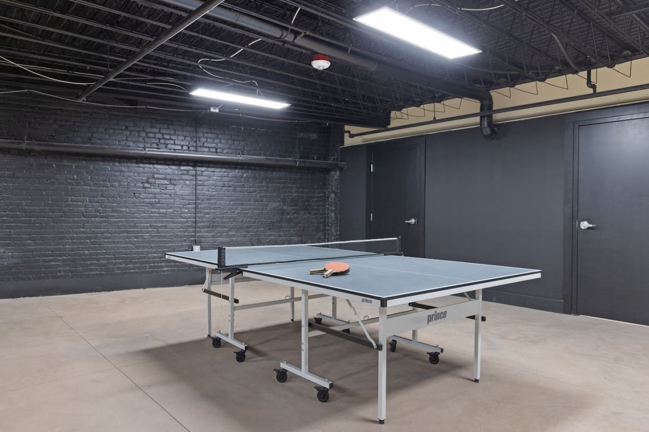 Spacious gaming room