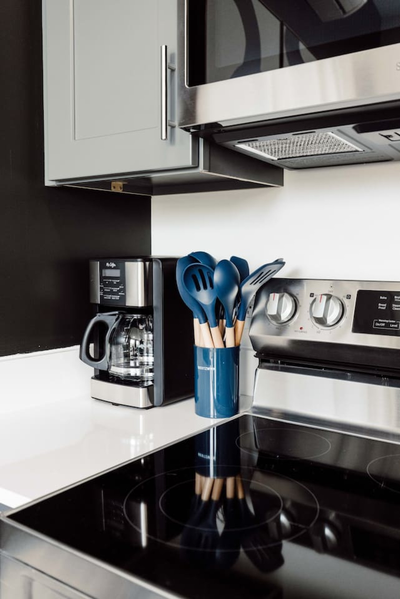 Fully equipped kitchen with all the tools you need for a perfect culinary experience. Enjoy the convenience of having everything at your fingertips!