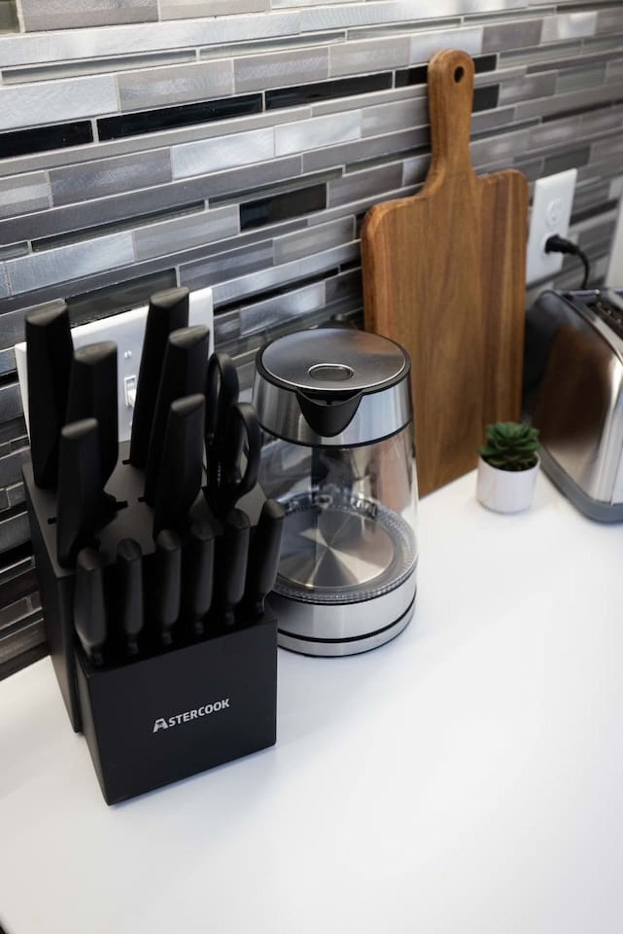 Fully equipped kitchen with all the tools you need for a perfect culinary experience. Enjoy the convenience of having everything at your fingertips!