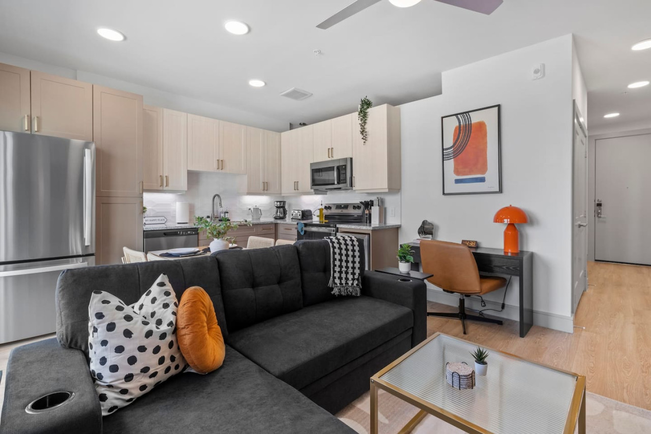 The living room invite you to relax and unwind, with a layout designed to maximize comfort and tranquility.