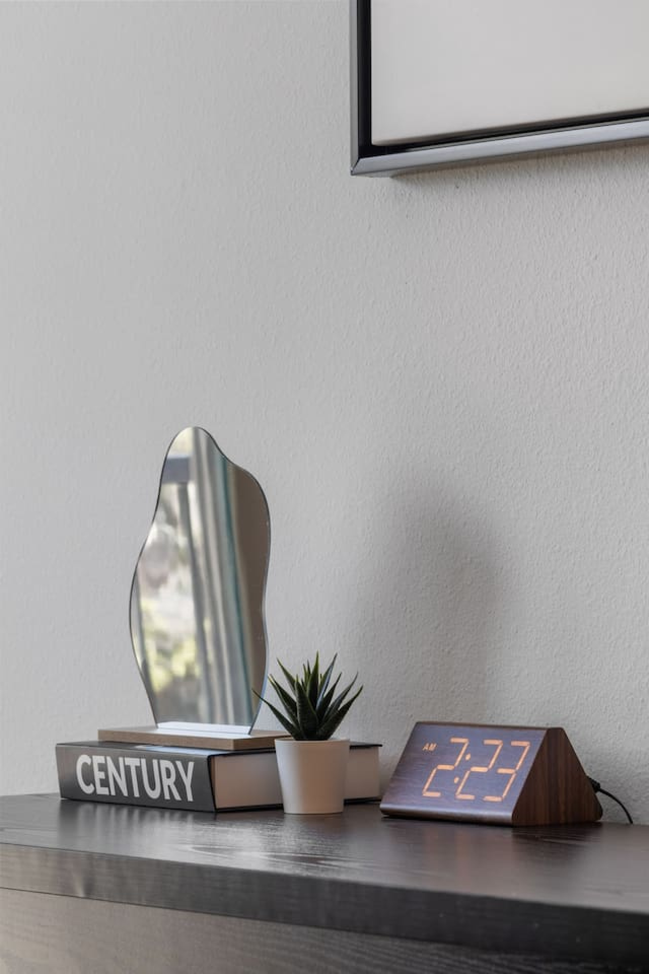 You are surrounded by tasteful decor and warm tones for a perfect setting for any occasion.