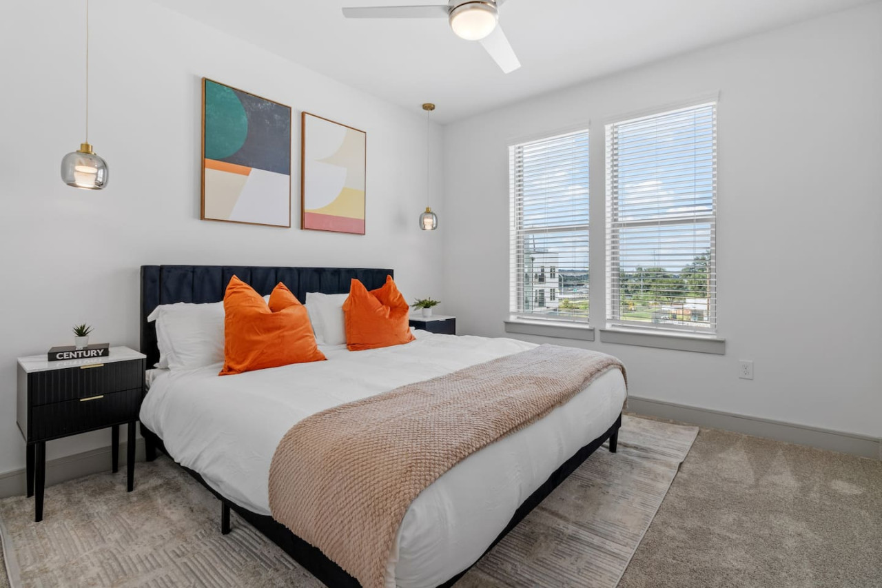 As you lie back on the queen bed, you are surrounded by elegant decor and a soothing color palette that calms the senses.