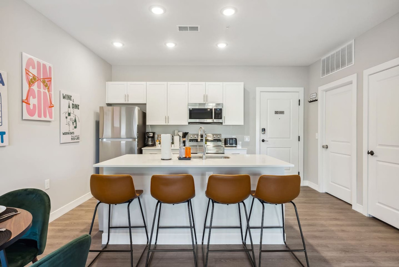 The bar’s inviting design encourages you to gather with friends, enjoy a drink, and create lasting memories.