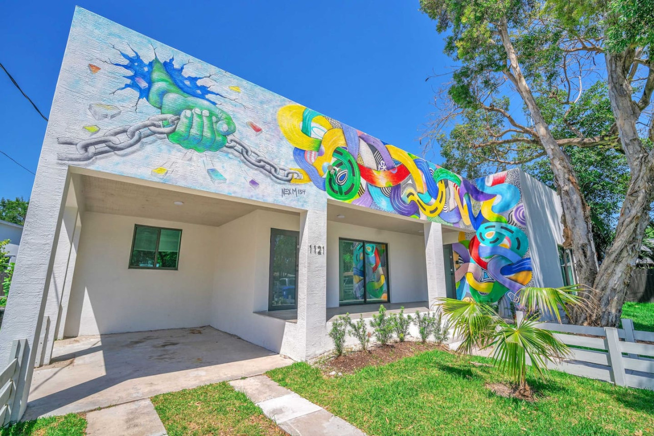 Welcoming facade of the home, showcasing beautiful architecture and a well-maintained exterior, perfect for a relaxing stay.