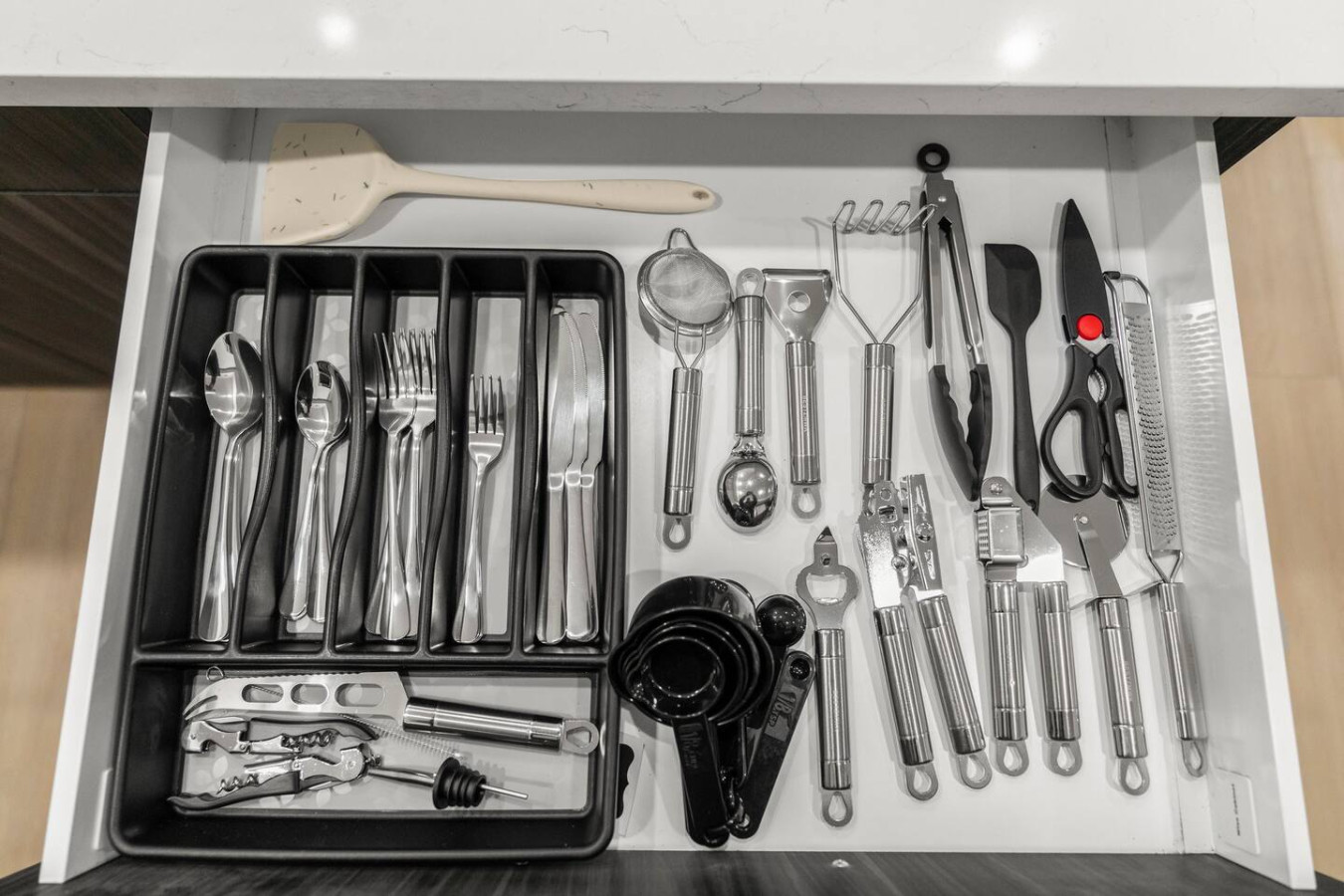 Full Cutlery Set & other Kitchen Utensils