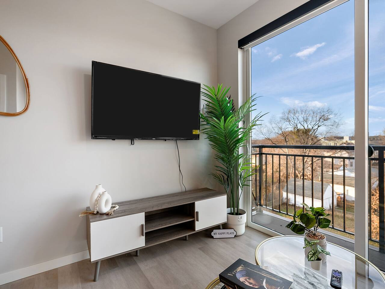 The living room invite you to relax and unwind, with a layout designed to maximize comfort and tranquility.
