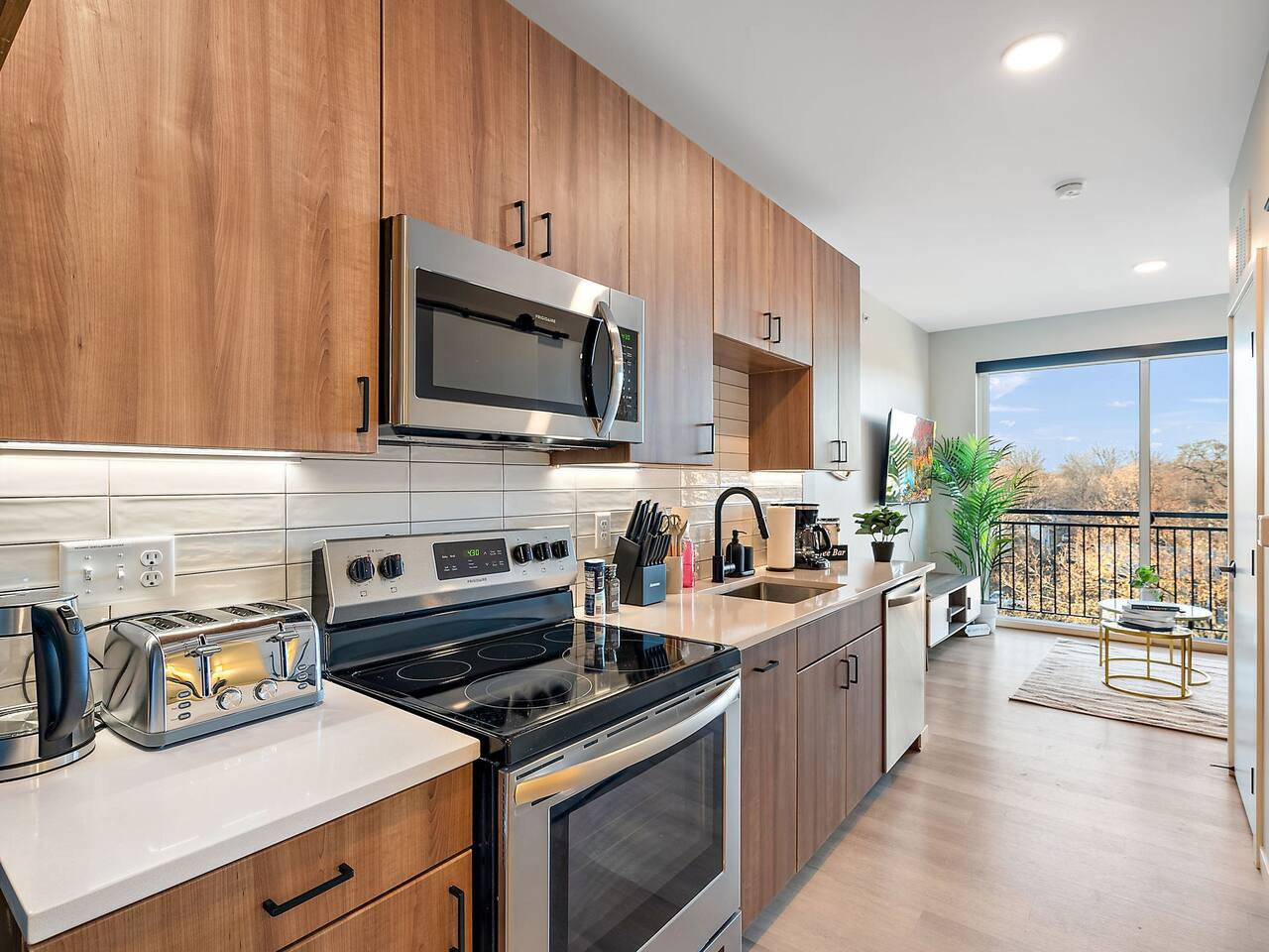 Attention to detail is key in this kitchen, with premium hand and dish soaps provided for your convenience. Everything you need is at your fingertips, ensuring a pleasant and hassle-free stay.