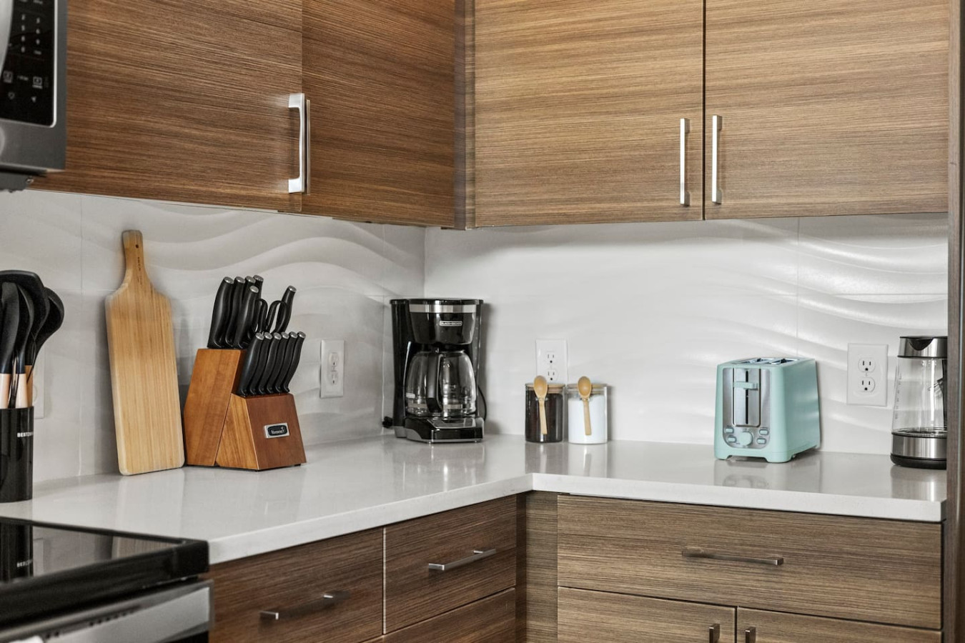 Fully equipped kitchen with all the tools you need for a perfect culinary experience. Enjoy the convenience of having everything at your fingertips!