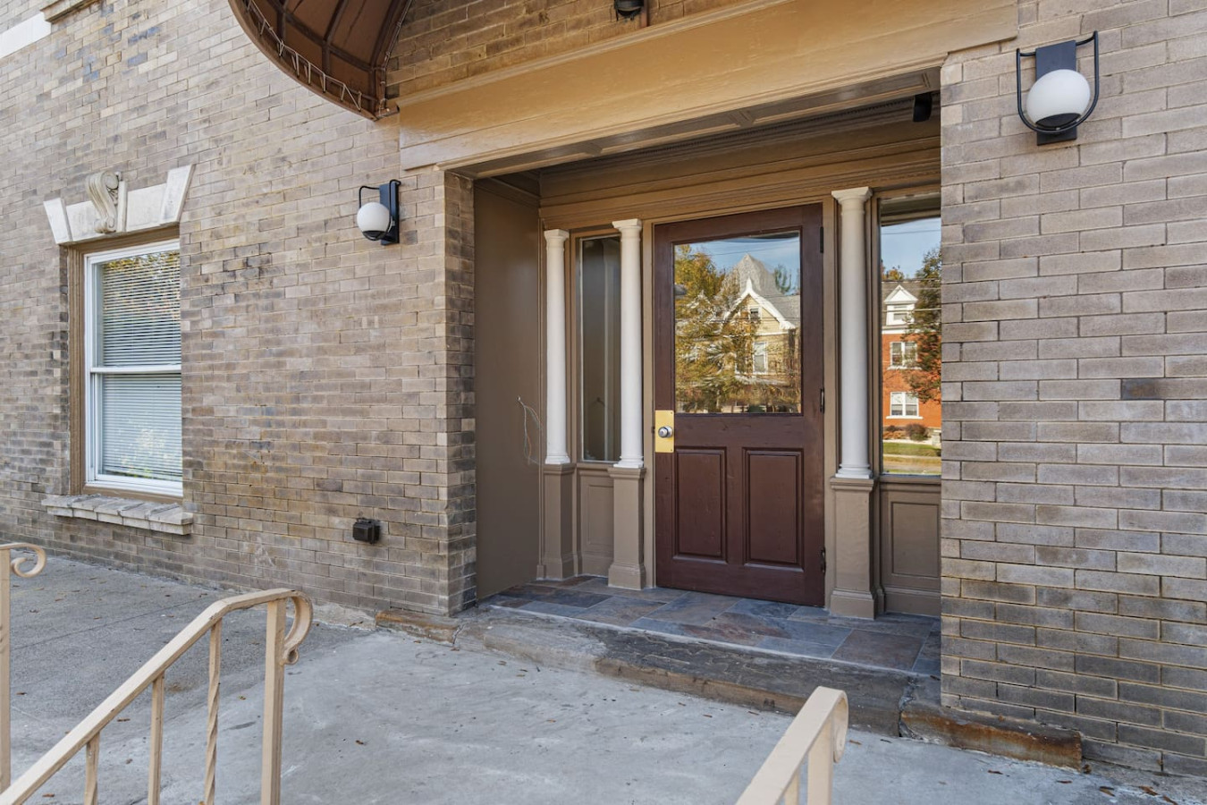 Inviting entrance and beautiful exterior make you eager to explore what’s inside.