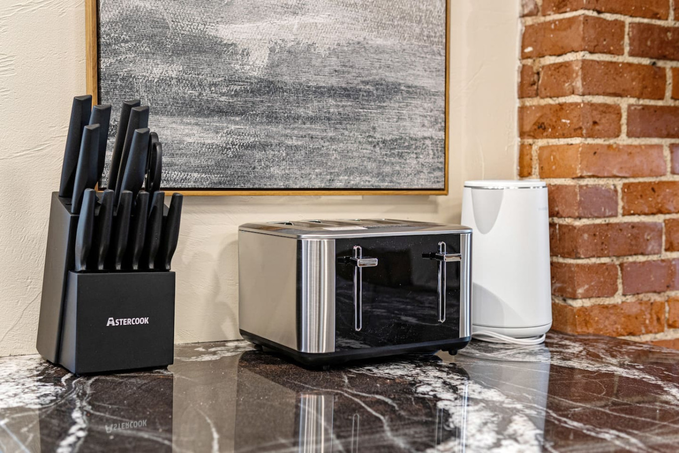 The kitchen’s open layout allows you to move freely as you prepare meals, with everything you need at your fingertips.