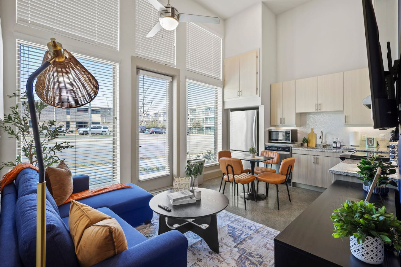 Chic 1B Apt by Bishop & Downtown