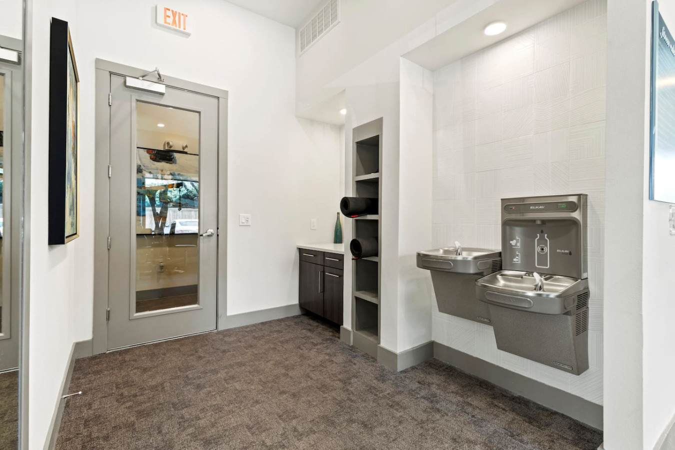 A sophisticated design that is gender-neutral so everyone can enjoy the living space throughout the day.
