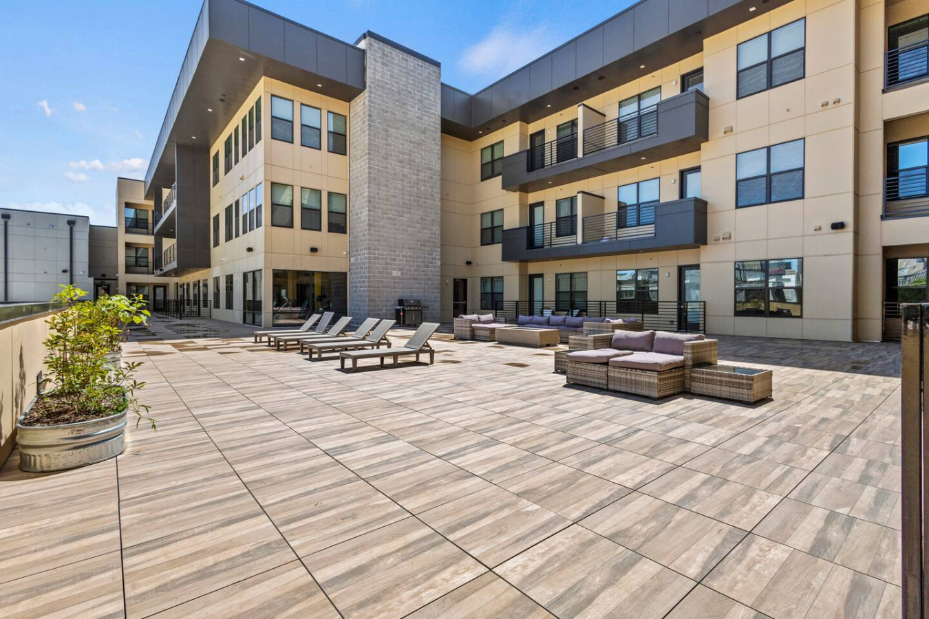 Outdoor Courtyard with Ample Seating