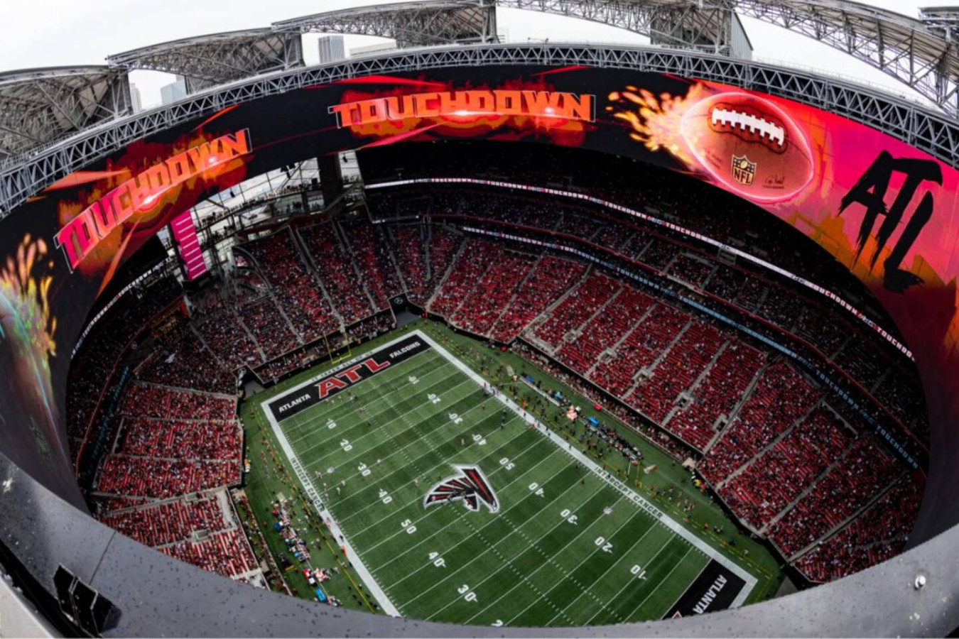 Just 10 mins from where the 'Dirty Birds kick for t'ree' - aka Merceds Benz Stadium!