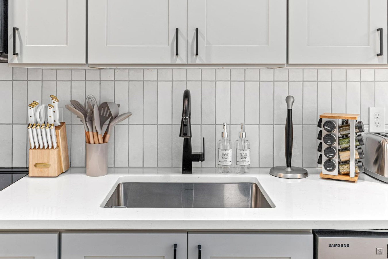 From cooking tools to cleaning essentials, our kitchen has everything you need for a seamless and enjoyable stay.