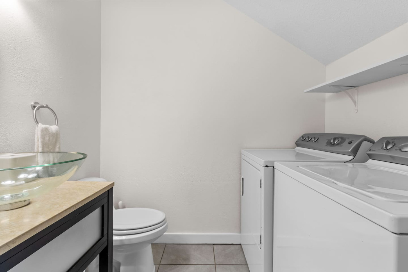 In-unit washer & dryer for easy, extended stays