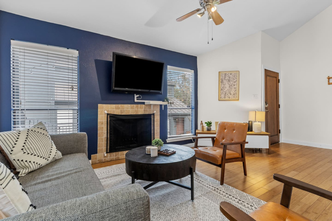 Walk to SoCo|Private Patio|Free Parking|Pets OK