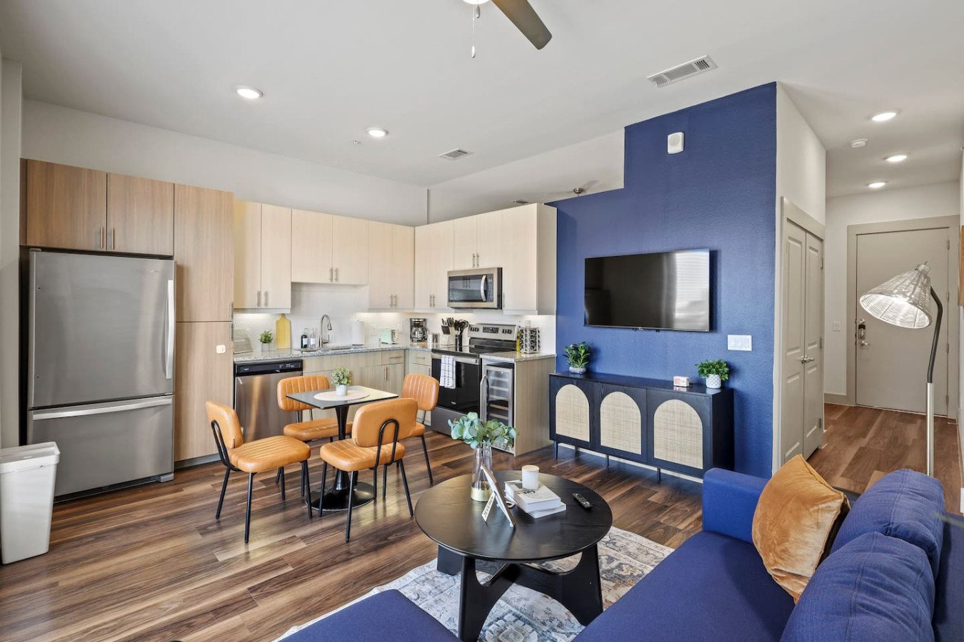 Cozy One Bed Near Bishop Arts District!