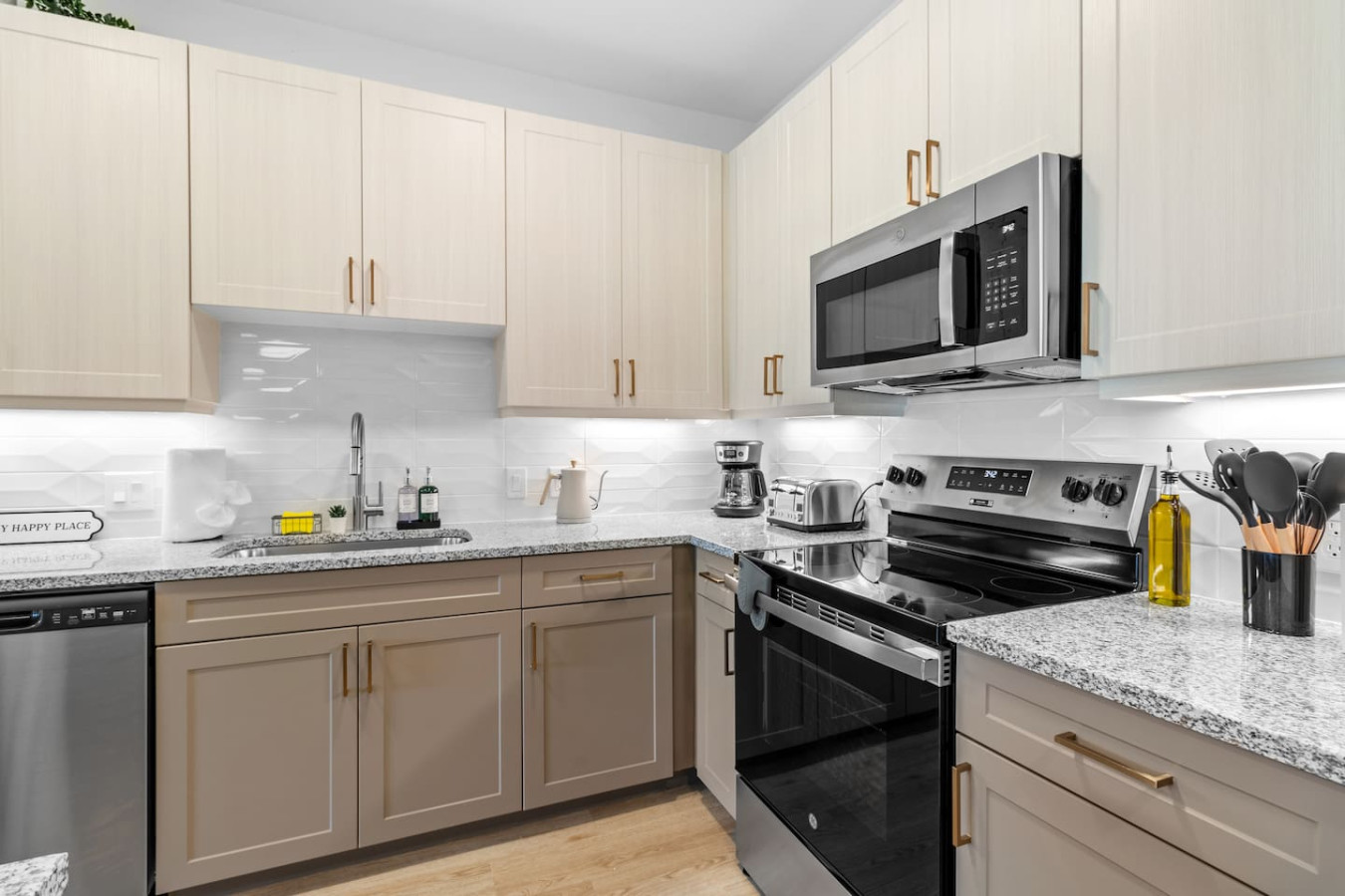 Everything you need, right where you need it—cooking made effortless.
