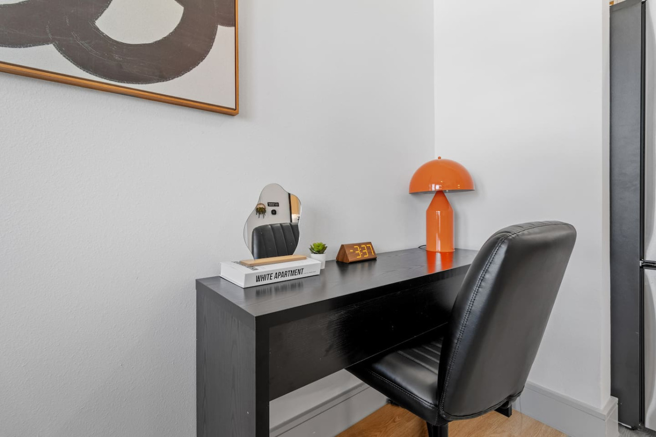 Get inspired and get work done in a stylish, cozy space.